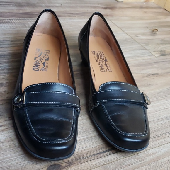Salvatore Ferragamo Size 7 - Picture 5 of 5